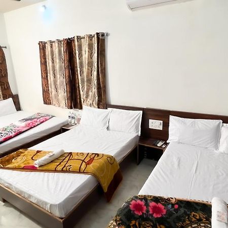 Hotel Rudraksh Ujjain Buitenkant foto