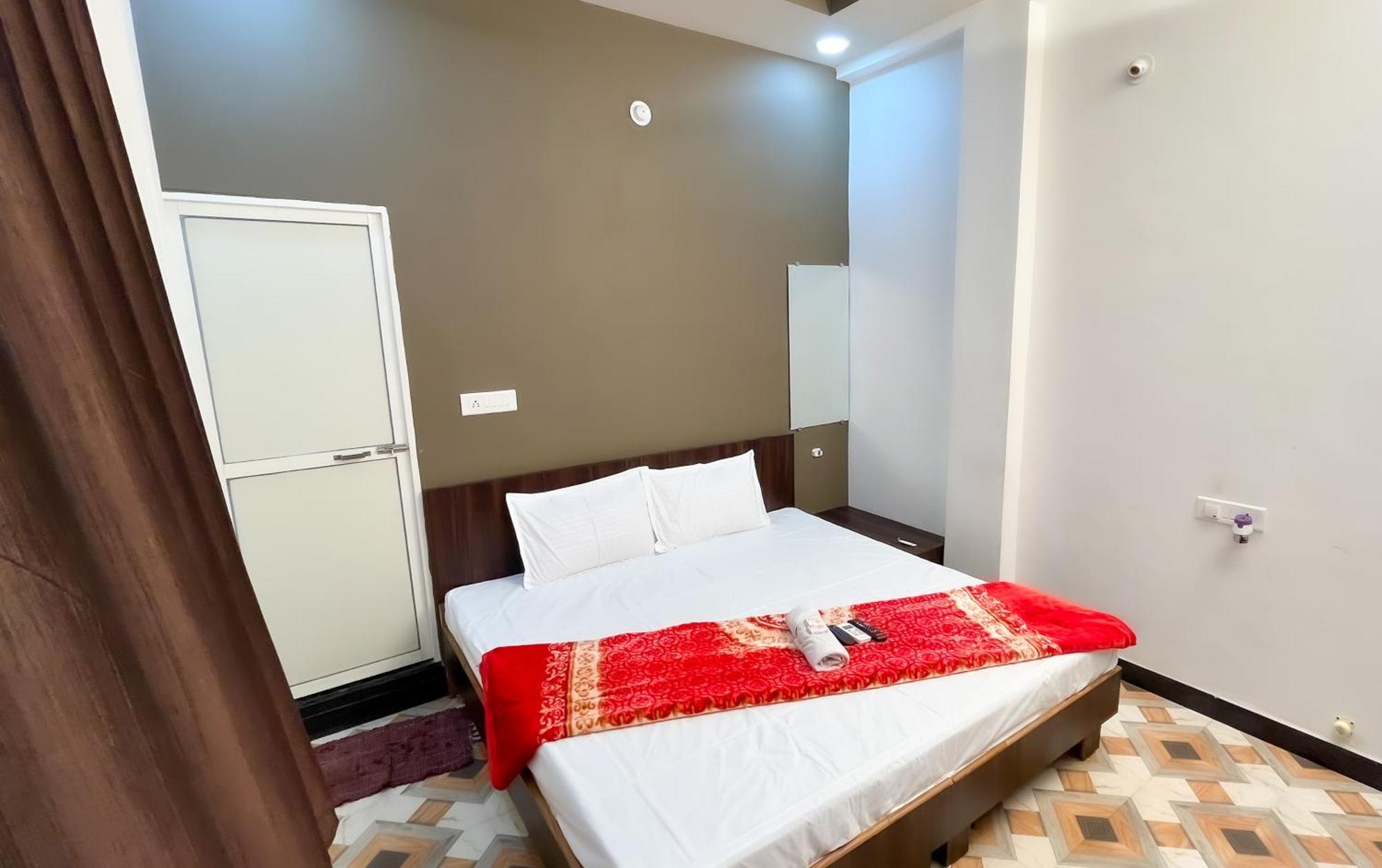 Hotel Rudraksh Ujjain Buitenkant foto